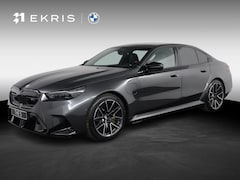 BMW M5 - Sedan | Pano | Trekhaak | M Driver's Pack | Comfort Pack