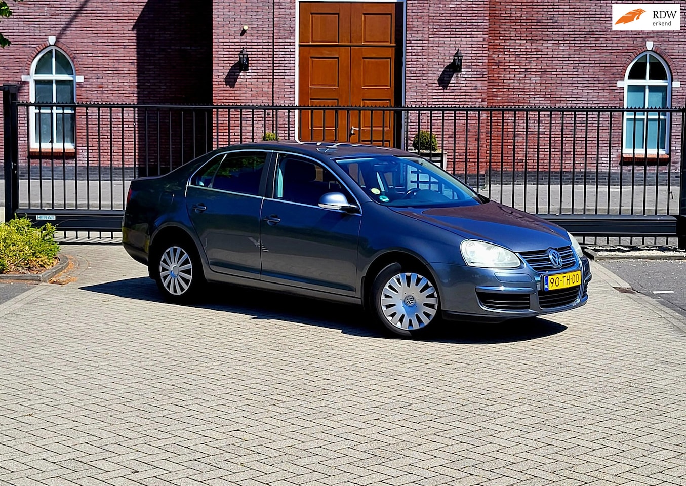 Volkswagen Jetta - 2.0 FSI Comfortline Business / Airco / 1e eigenaar / Dealer onderhouden / Cruise control - AutoWereld.nl
