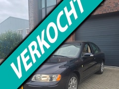 Volvo S60 - 2.4 Edition II topstaat carplay