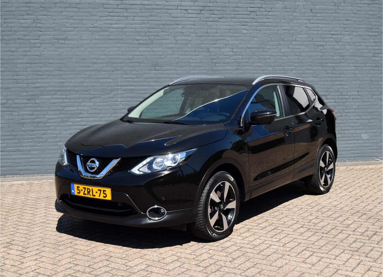 Nissan Qashqai - 1.2 Connect Edition Design Panoramadak Afn. trekhaak Climate & Cruise control - AutoWereld.nl