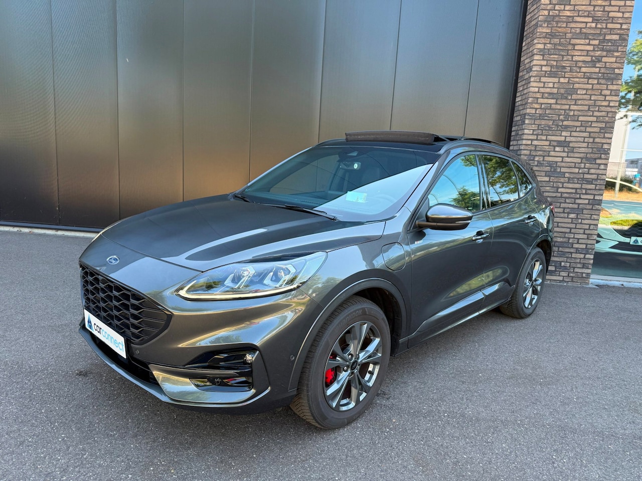 Ford Kuga - 2.5 225pk PHEV ST-Line X Panorama, AGR, Trekhaak, Styling pack BOMVOL!! - AutoWereld.nl