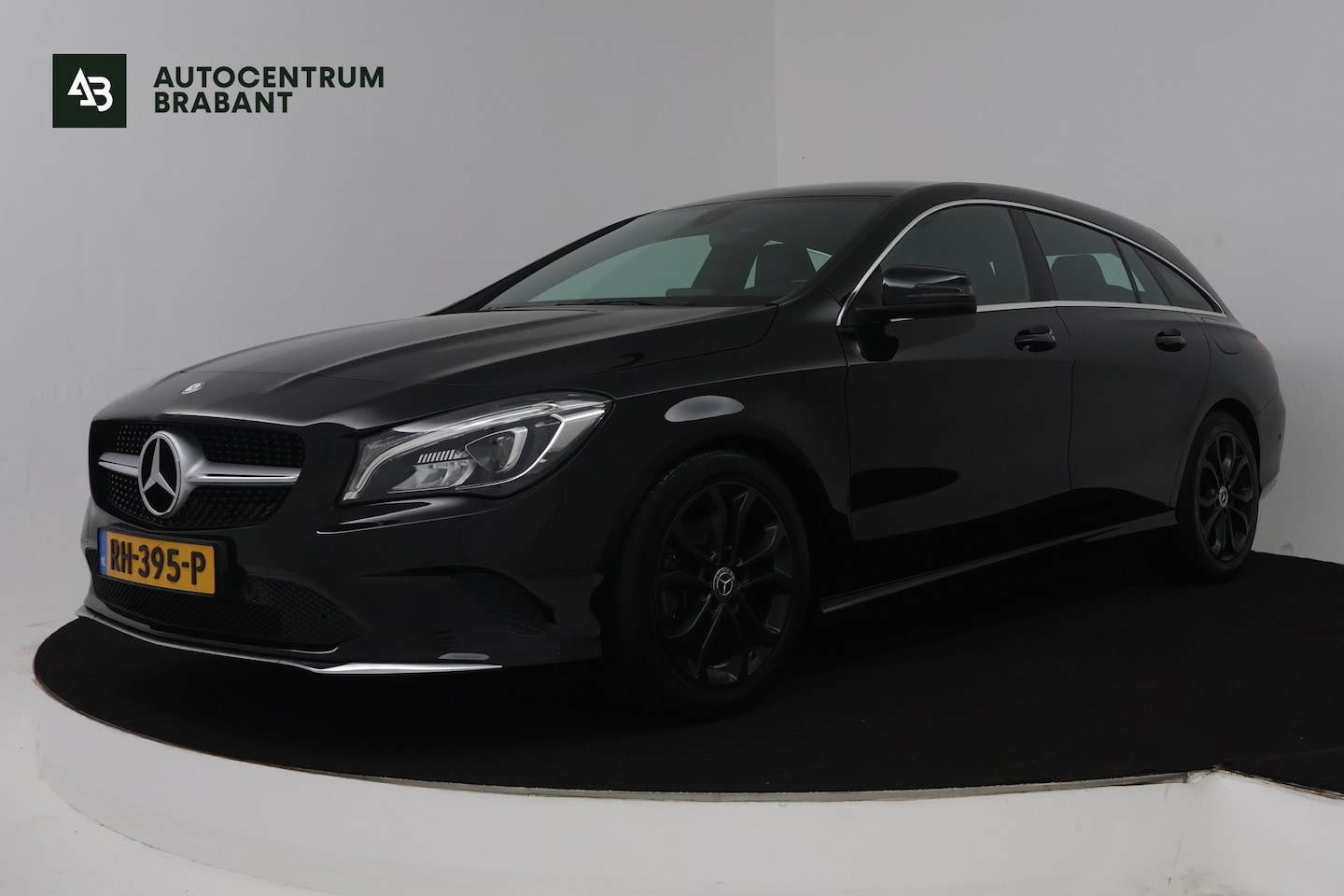 Mercedes-Benz CLA-klasse Shooting Brake - 180 Business Solution (STOELVERWARMING, CAMERA, NAVIGATIE, PARKEERSENSOREN, CRUISE) - AutoWereld.nl