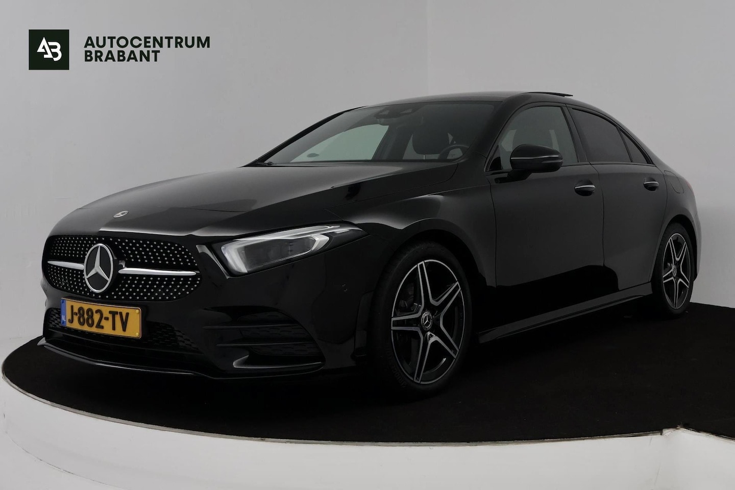 Mercedes-Benz A-klasse - 200 Business Solution AMG (PANORAMADAK, STOELVERWARMING, ACHTERUITRIJCAMERA, SFEERVERLICHT - AutoWereld.nl