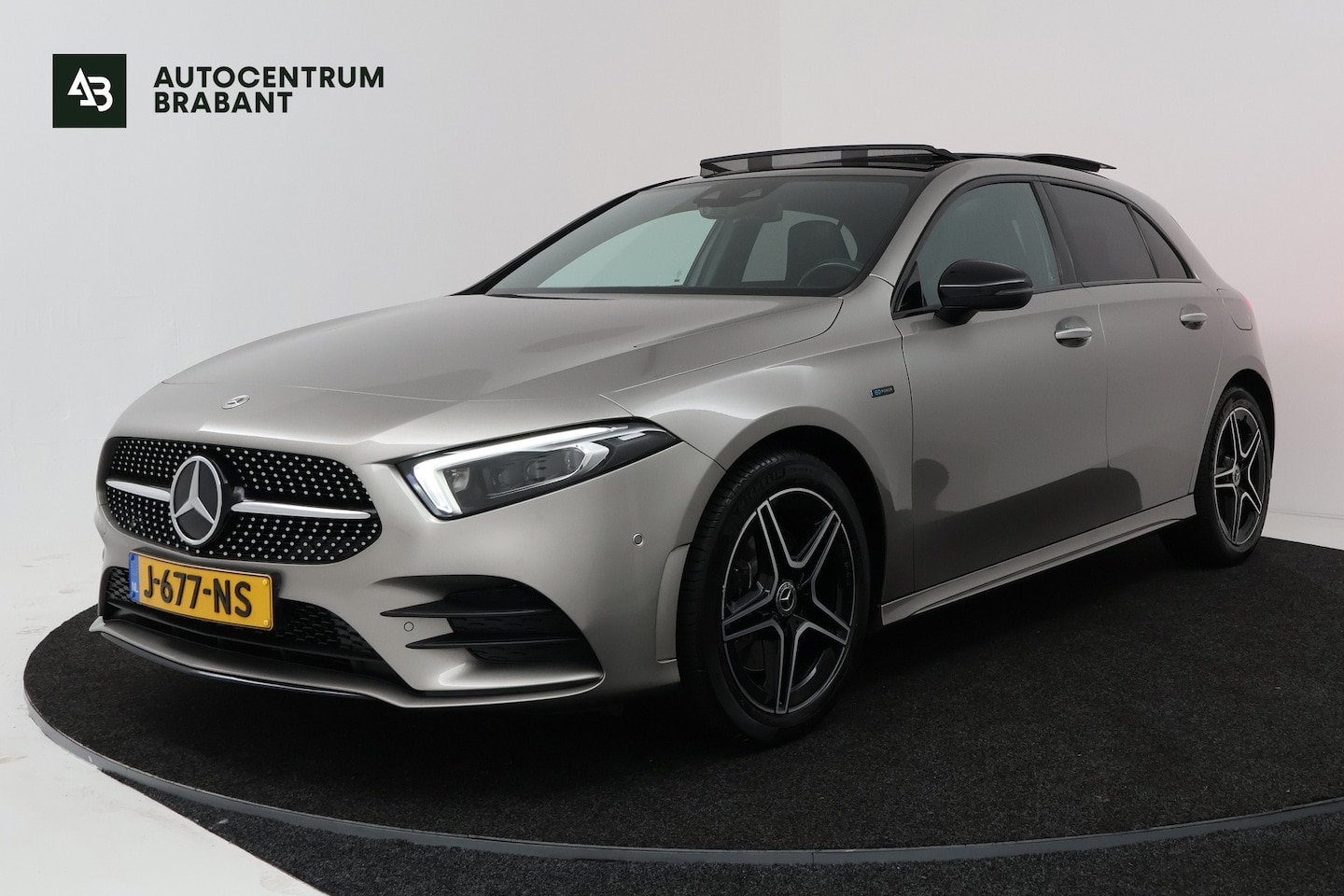 Mercedes-Benz A-klasse - 250 e Business Solution AMG Limited (PANORAMADAK, SFEER, STOELVERWARMING, ELEKTR STOELEN, - AutoWereld.nl