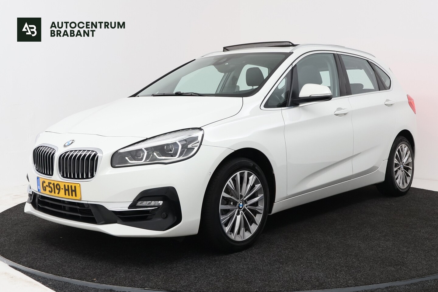 BMW 2-serie Active Tourer - 218i High Executive Edition (PANORAMADAK, TREKHAAK, STOELVERWARMING, CAMERA, DEALER ONDERH - AutoWereld.nl