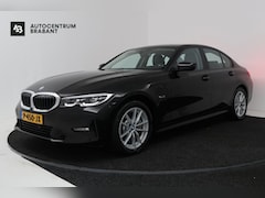 BMW 3-serie - 330e Business Edition Plus (TREKHAAK, STOELVERWARMING, NAVIGATIE, PARKEERSENSOREN)