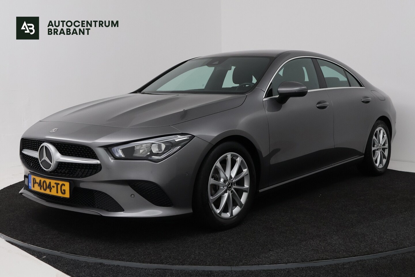 Mercedes-Benz CLA-Klasse - 180 Business Line (STOELVERWARMING, NAVIGATIE, CAMERA, PARKEERSENSOREN) - AutoWereld.nl