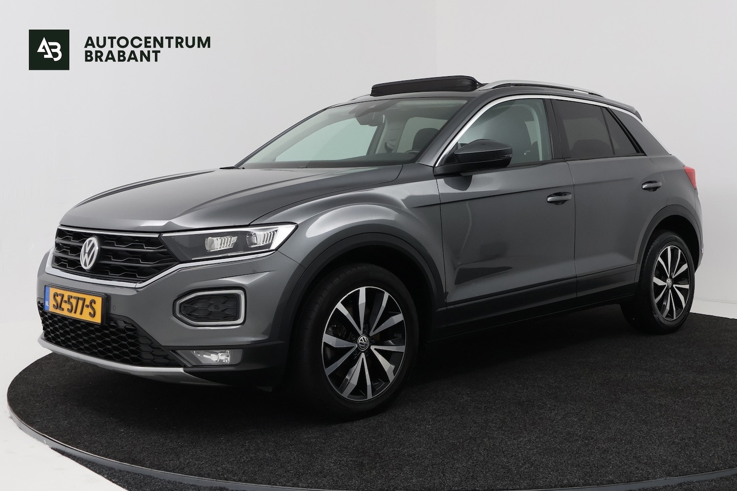 Volkswagen T-Roc - 1.0 TSI Style (PANORAMADAK, DIGATALE COCKPIT, PDC, LED, CLIMA, STOELVERWARMING) - AutoWereld.nl