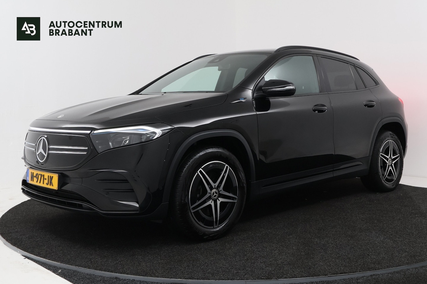 Mercedes-Benz EQA - 250 Business Solution AMG 67 kWh SOH 97% (SFEERVERLICHTING, STOELVERWARMING, CAMERA, CRUIS - AutoWereld.nl