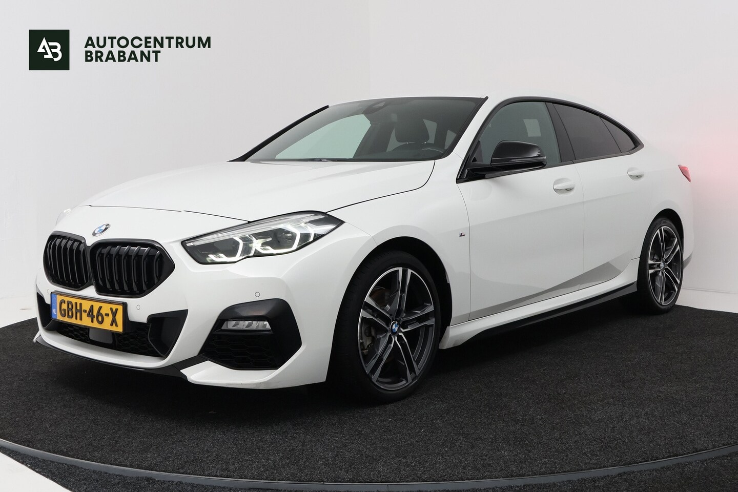 BMW 2-serie Gran Coupé - 218i High Executive (CAMERA, STOELVERWARMING, NAVIGATIE, HUD DISPLAY, DEALER ONDERHOUDEN) - AutoWereld.nl