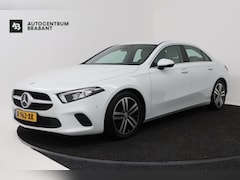 Mercedes-Benz A-klasse - 180 Business Solution Luxury (SFEERVERLICHTING, STOELVERWARMING, 1e EIGENAAR, ACHTERUITRIJ