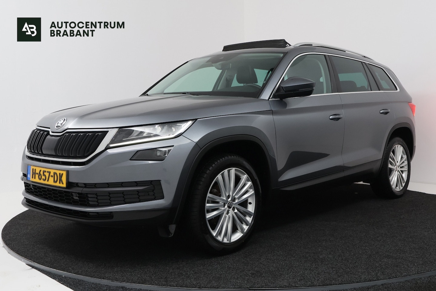 Skoda Kodiaq - 1.5 TSI Limited Business Edition 7p. (PANORAMADAK, TREKHAAK AFNEEMBAAR, CAMERA, CANTON, ST - AutoWereld.nl