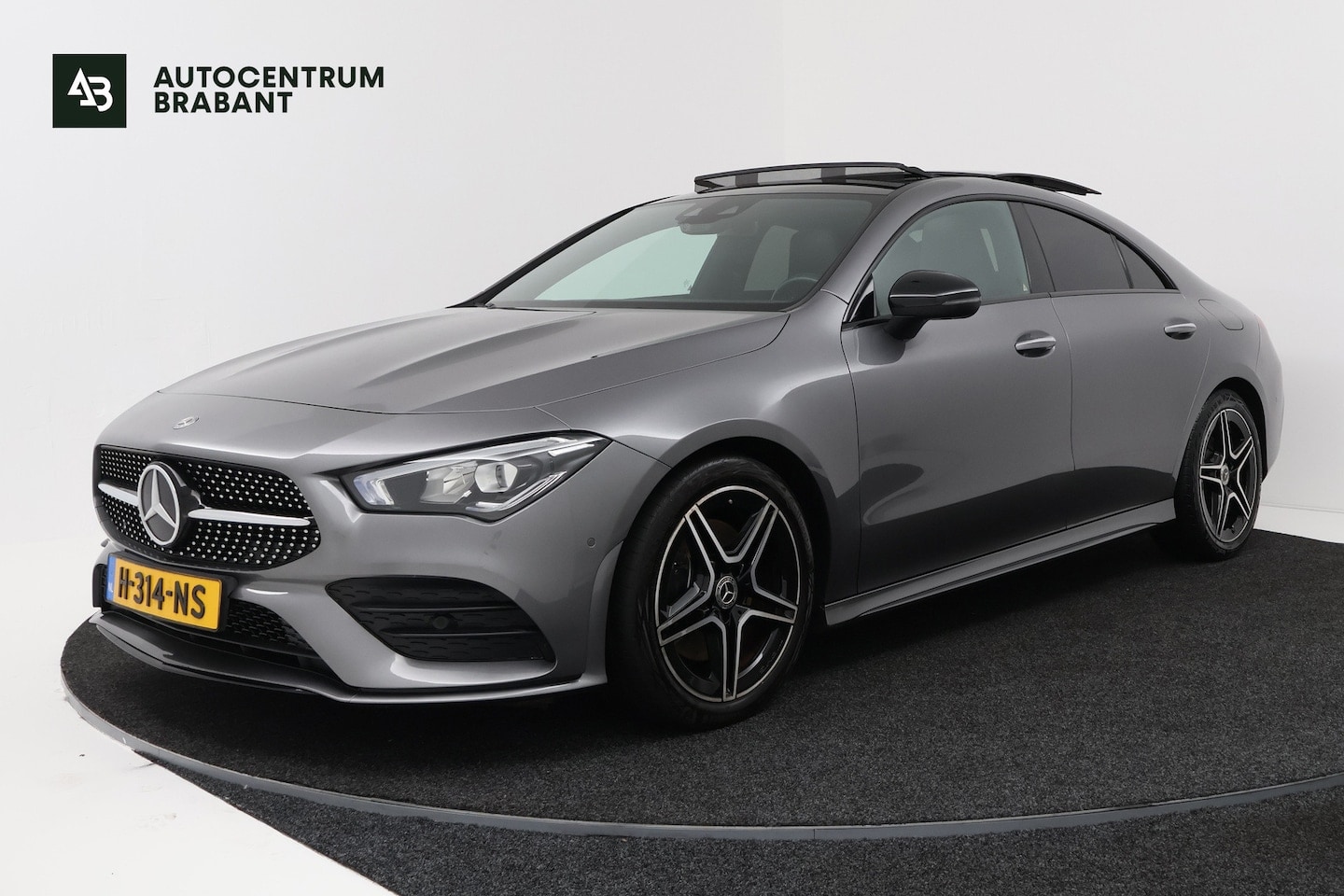 Mercedes-Benz CLA-Klasse - 200 Business Solution AMG (PANORAMADAK, SFEERVERLICHTING, STOELVERWARMING, 1e EIGENAAR, GO - AutoWereld.nl