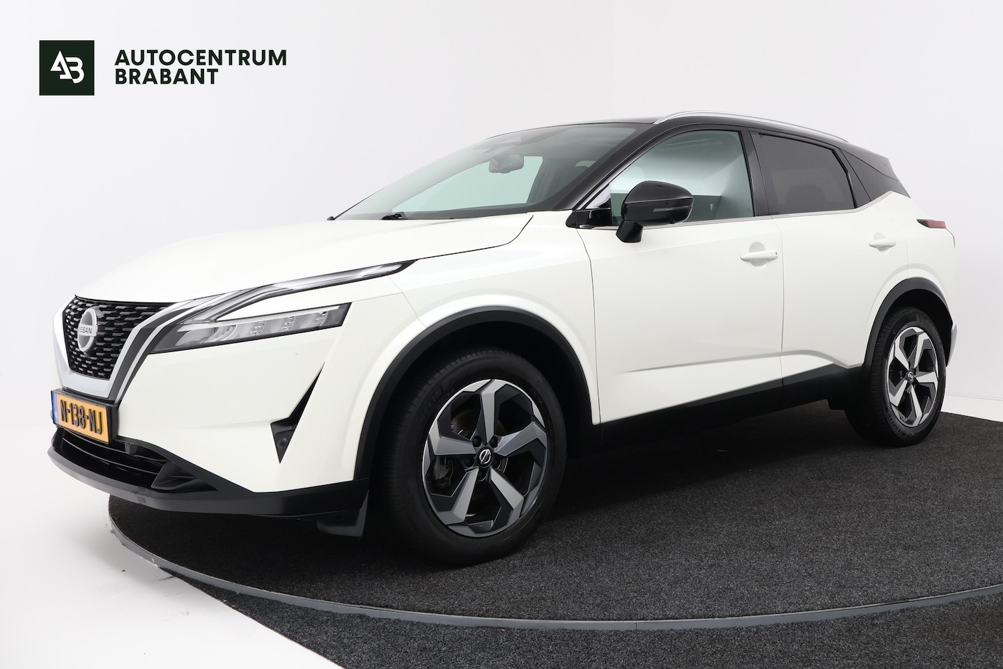 Nissan Qashqai - 1.3 MHEV Xtronic Tekna Plus (VIRTUAL, TREKHAAK, 360 CAMERA, CLIMA, CARPLAY, PANORAMADAK, 1 - AutoWereld.nl