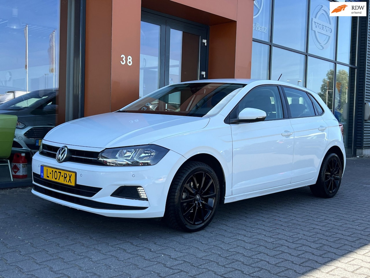 Volkswagen Polo - 1.0 TSI automaat|Cruise|Navi|Bluetooth|PDC - AutoWereld.nl