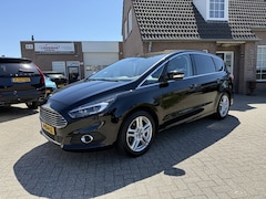 Ford S-Max - 2.0 Vignale 7p. Aut. Panoramadak Navi Keyless LED