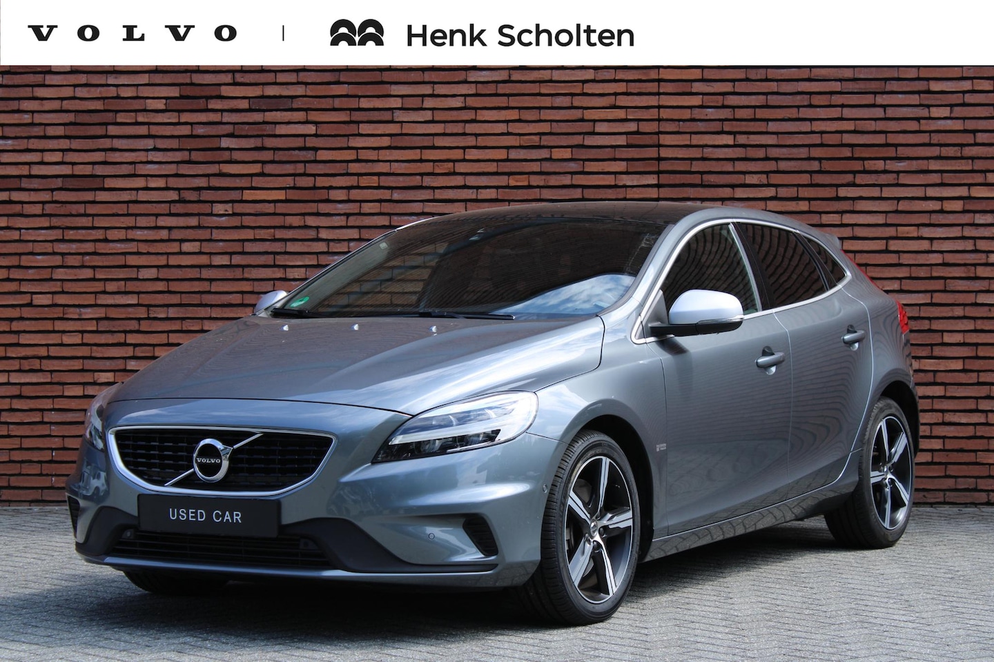 Volvo V40 - T3 Polar+ Sport | Panoramadak | Stoelverwarming | Parkeersensoren voor + achter | Parkeerc - AutoWereld.nl