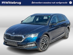 Skoda Octavia Combi - 1.4 TSI 204pk iV PHEV Style DSG Automaat / Panorama schuifdak / Navigatie / APP / LED Matr