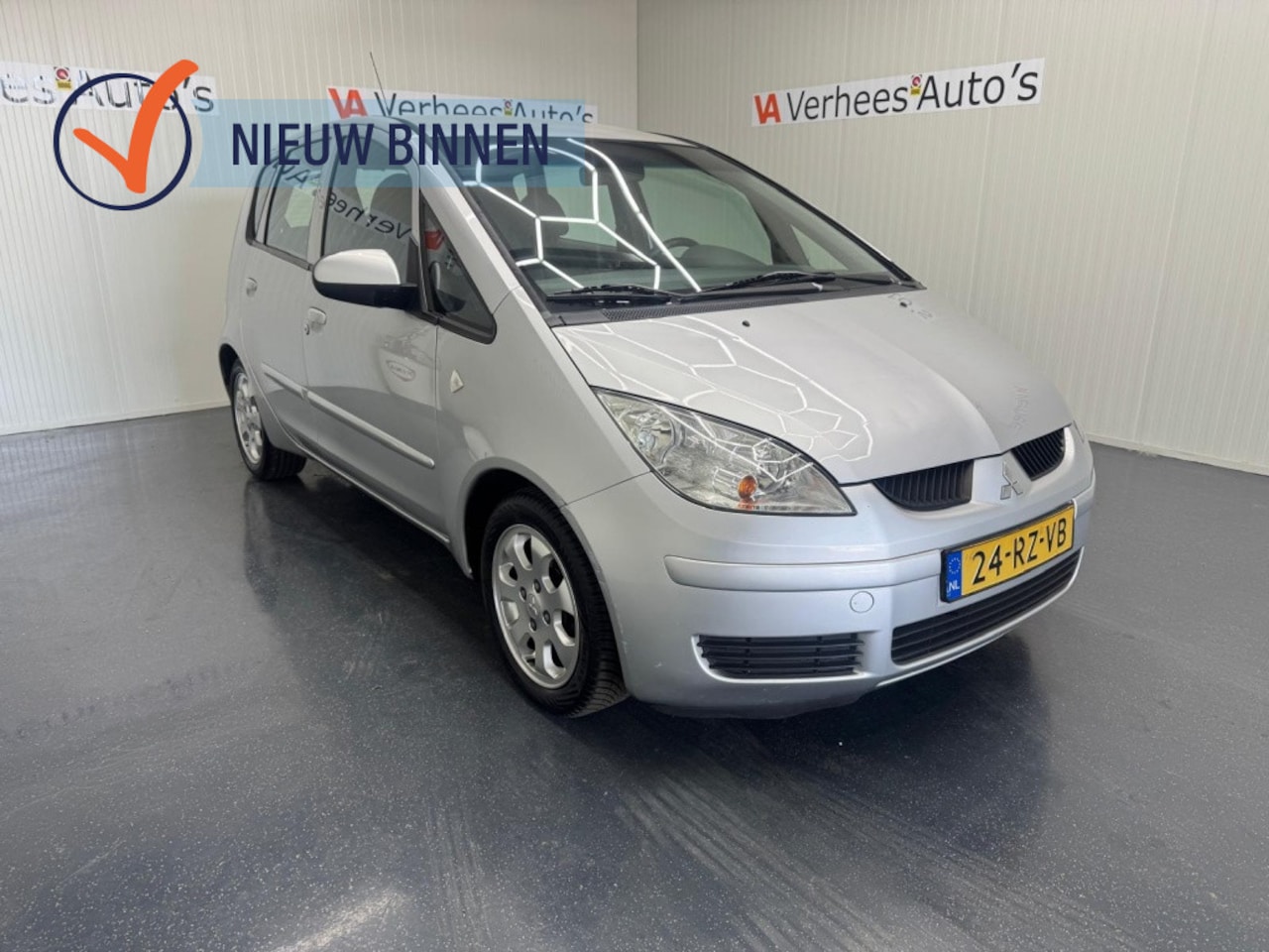 Mitsubishi Colt - 1.3 Invite - AutoWereld.nl