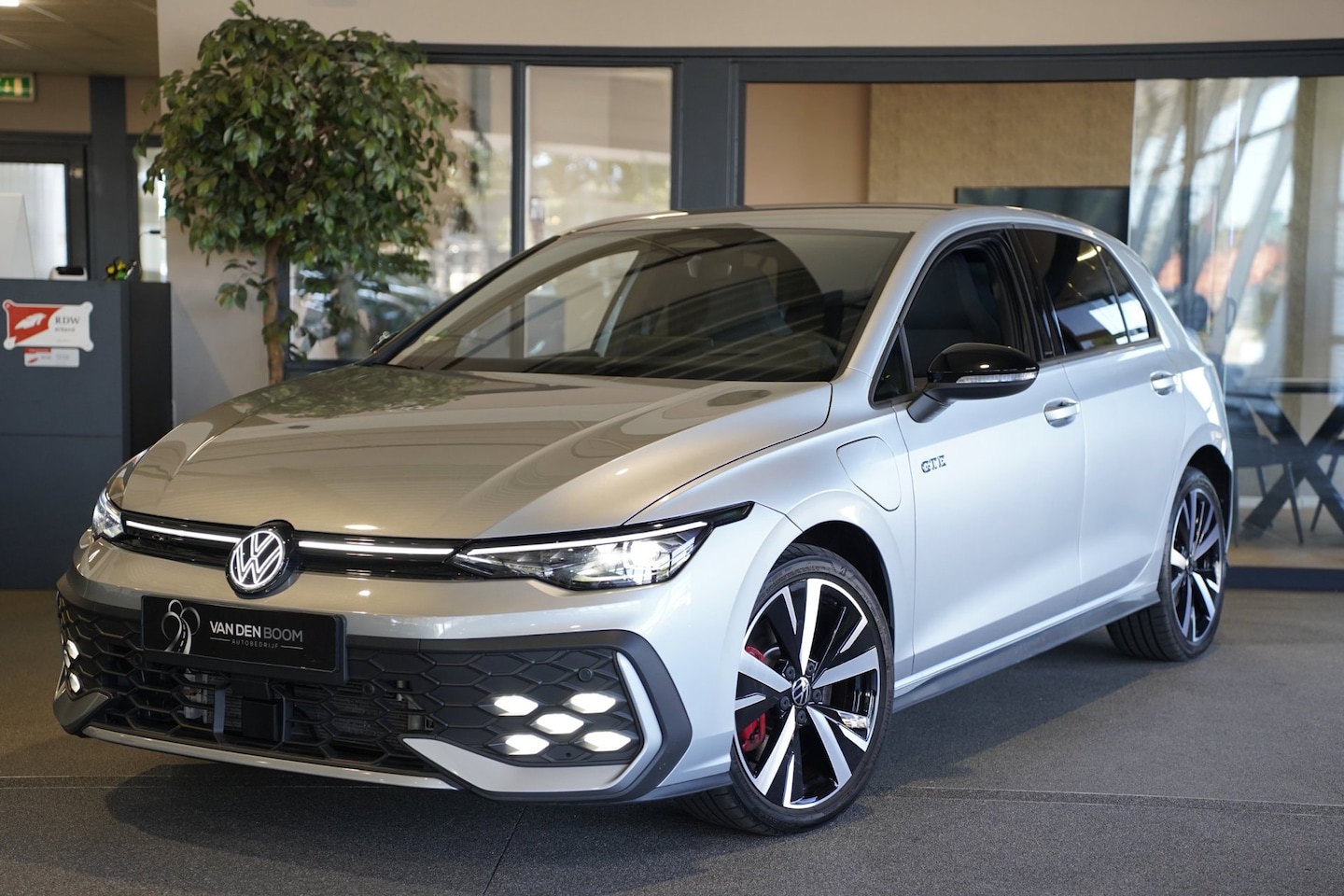 Volkswagen Golf - 8.5 1.5 eHybrid GTE 272PK Facelift IQ Matrix Mistlamp HuD Cam Navi - AutoWereld.nl