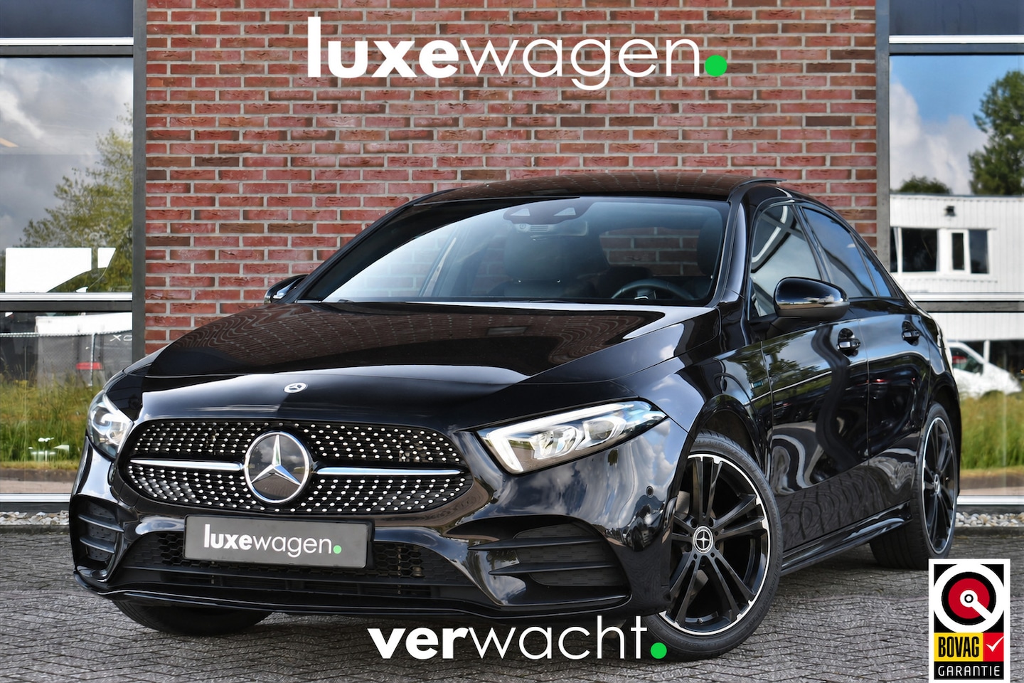 Mercedes-Benz A-klasse - 250 e AMG Line Pano Night Carplay Camera - AutoWereld.nl