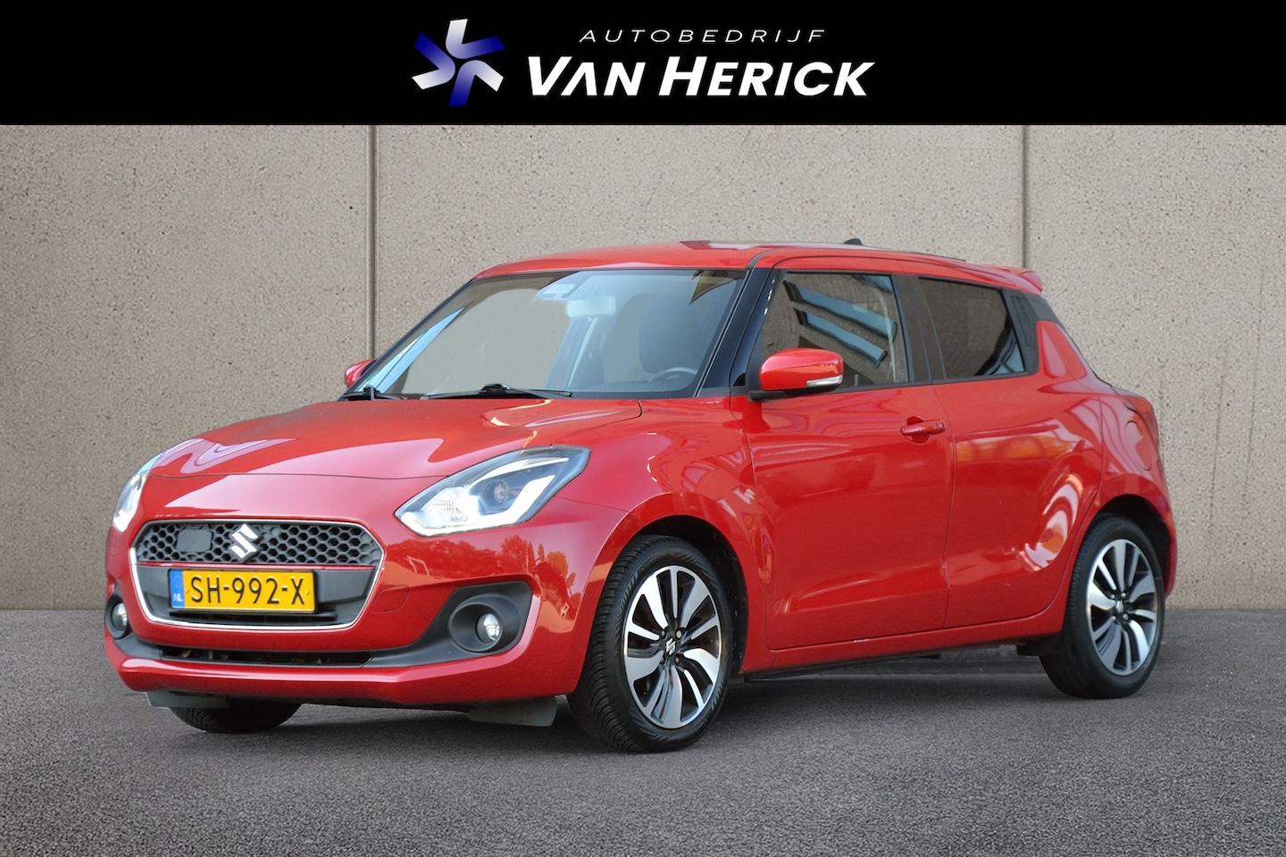Suzuki Swift - 1.0 Stijl Smart Hybrid | Clima | Camera | Stoelverw. - AutoWereld.nl