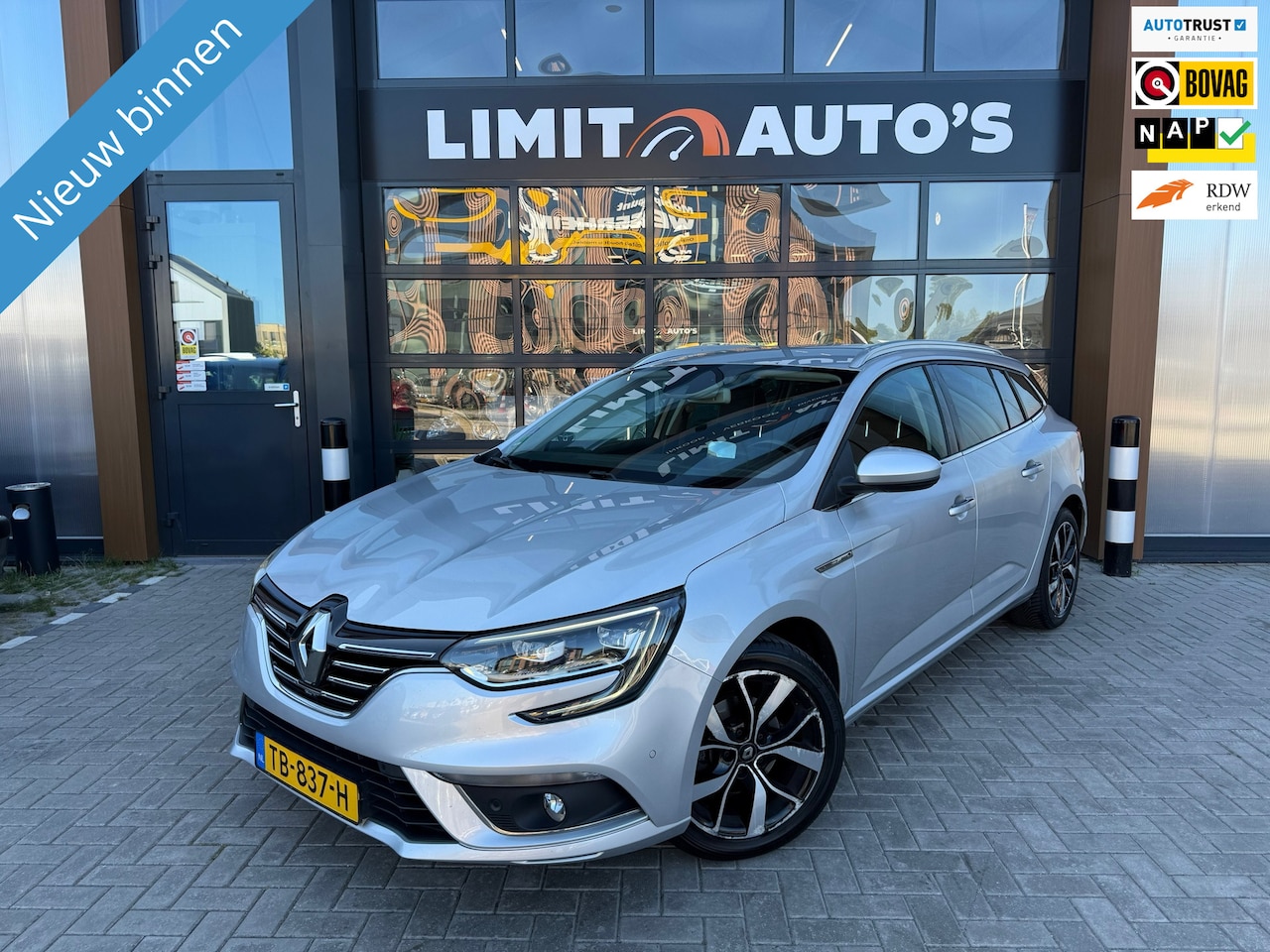 Renault Mégane Estate - 1.3 TCe Bose/Xenon/Navi/Keyless/Camera/Head-up/Pdc v+a/Nap - AutoWereld.nl