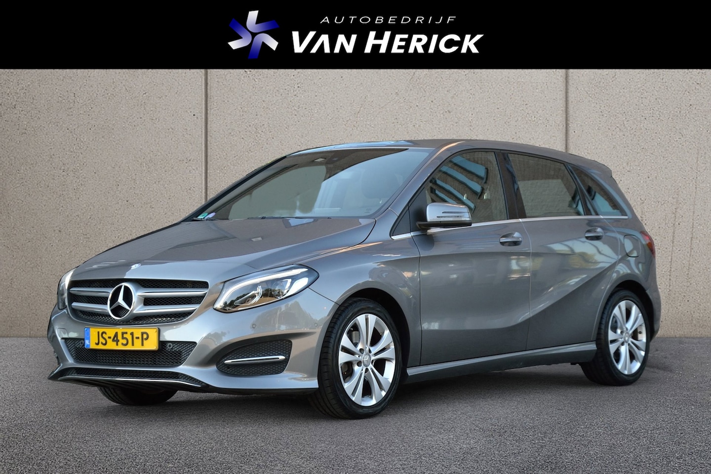 Mercedes-Benz B-klasse - 180 Ambition |Automaat | Half stof/Leder | Groot scherm - AutoWereld.nl