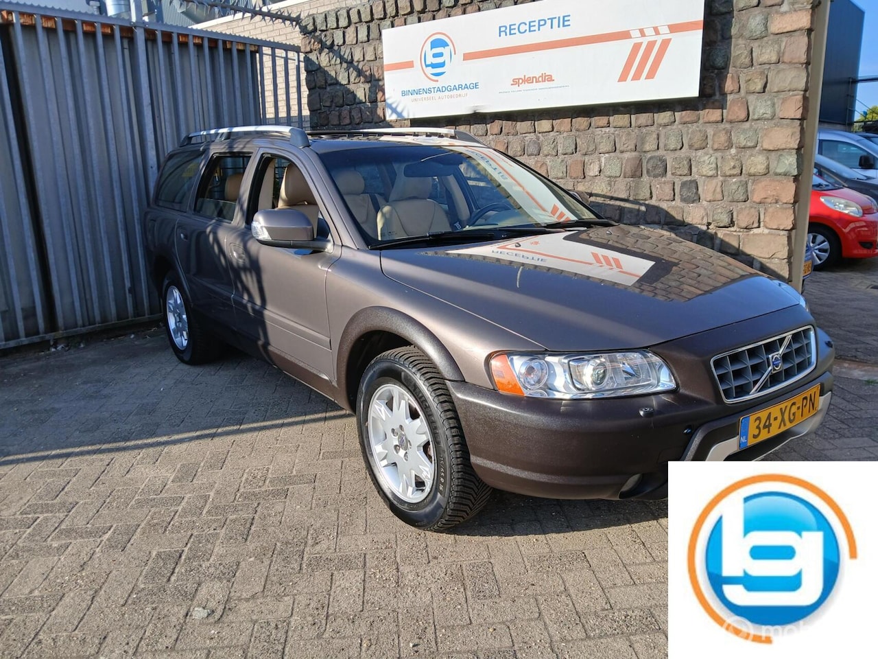 Volvo XC70 - 2.5 T Summum 2.5 T Summum - AutoWereld.nl