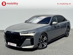 BMW i7 - xDrive60 106 kWh M-Sport Pro Panoramadak NL Auto | Bowers&Wilkins | Driving Assistand Prof