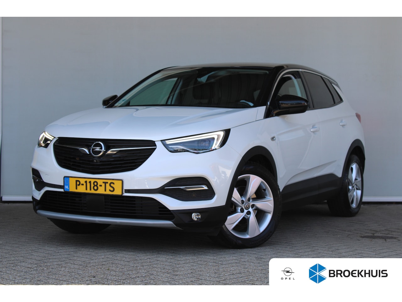 Opel Grandland X - 1.6 Turbo Ultimate | 360 Camera | Achterbankverwarming | Afneembare trekhaak | Cruise cont - AutoWereld.nl