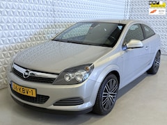 Opel Astra GTC - 1.8 Edition / (H)eerlijke auto 183.000km (2009)