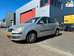 Volkswagen Polo - 1.2-12V Trendline Airco/Incl. Nieuwe APK/DBKetting vervangen