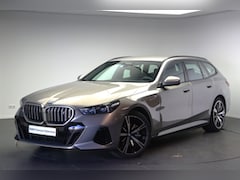 BMW i5 Touring - eDrive40 M Sport / Adaptieve LED / Stoelverwarming / Ambiance verlichting / Parking Assist