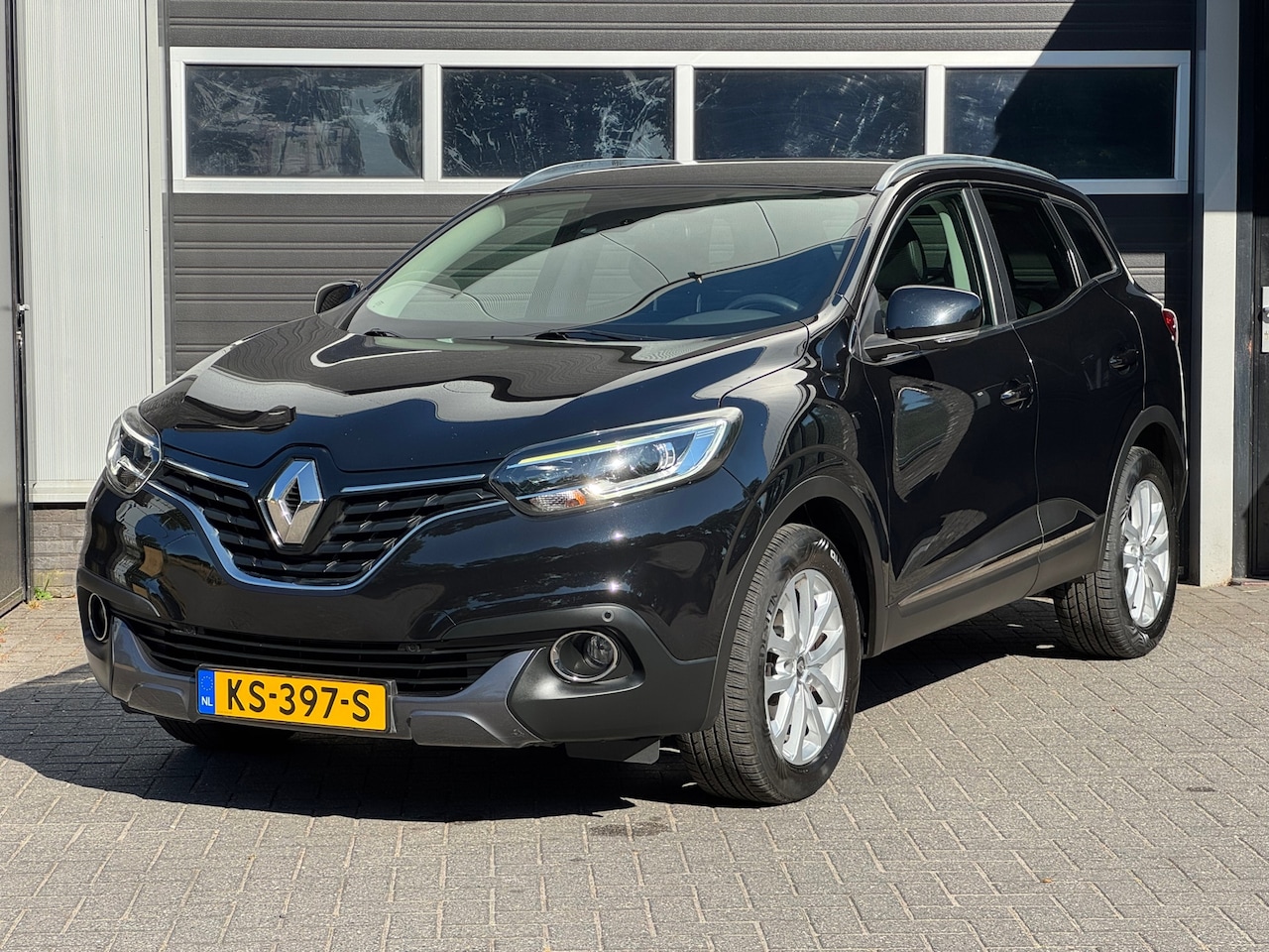 Renault Kadjar - 1.2 TCe Intens Automaat, Keyless, Navi, Cruise, Climate Control, NAP - AutoWereld.nl