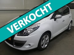 Renault Scénic - 1.4 TCE Parisienne - Keurige auto - Navigatie - Trekhaak