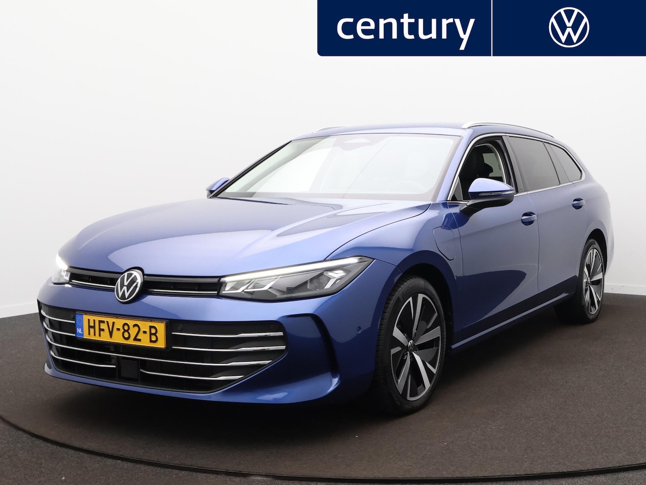 Volkswagen Passat Variant - 1.5 eHybrid Business Lane assist / Navigatie pro / Parkeerassistent - AutoWereld.nl