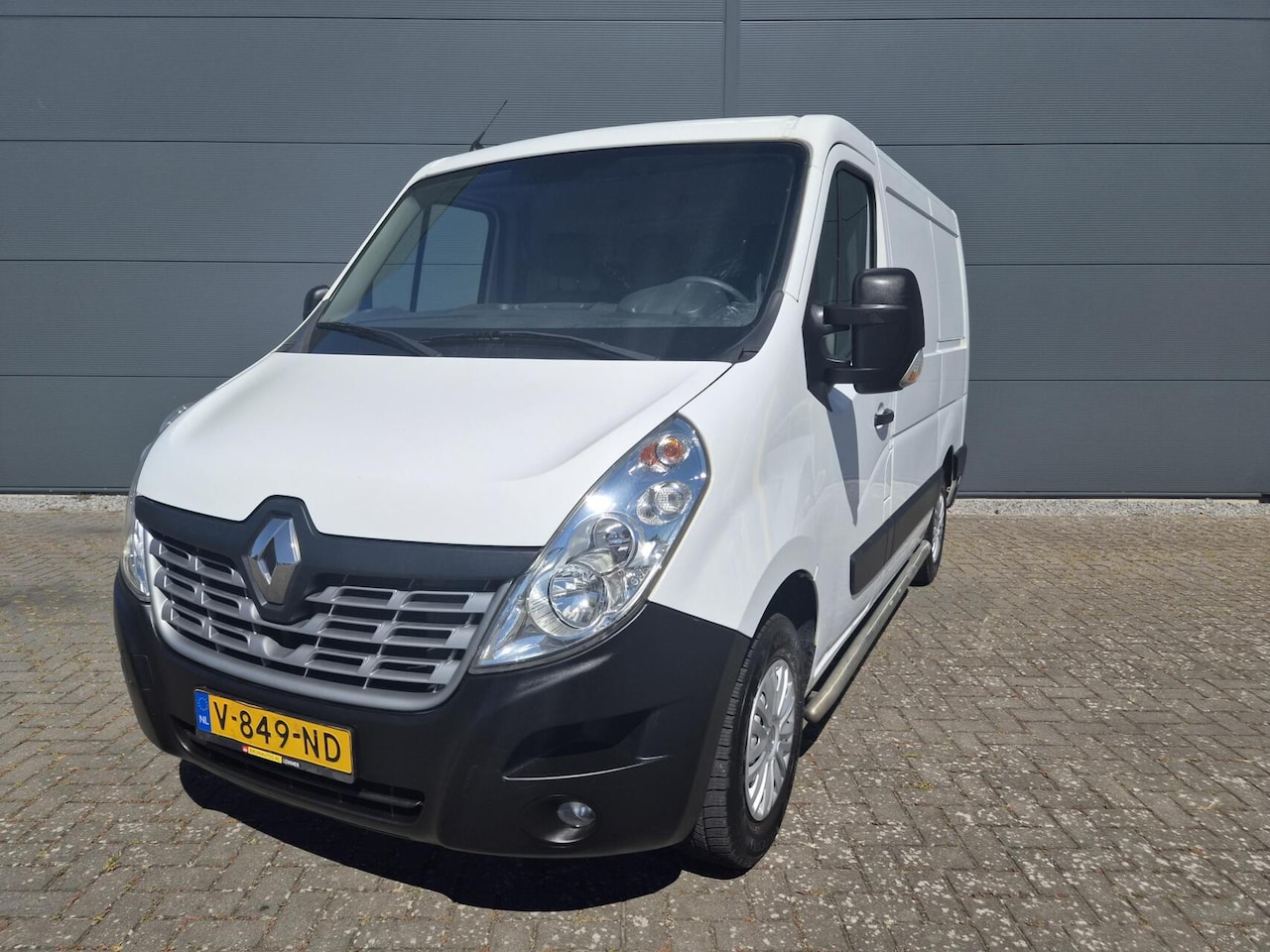 Renault Master - 2.3dCi L1H1 Airco Cruise Navi Trekh 130pk - AutoWereld.nl