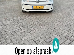 Volkswagen Up! - 1.0 BMT move up Nieuwe APK en 4 banden