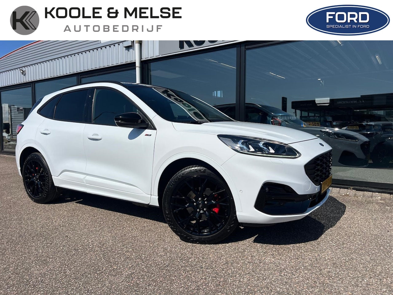 Ford Kuga - 2.5 PHEV e-CVT 225pk Graphite Edition,adaptive cc , trekhaak , winterpack , carplay , - AutoWereld.nl