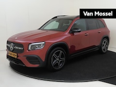 Mercedes-Benz GLB - 200 AMG-Line 163PK | Panorama-dak | Trekhaak Uitklapbaar | Keyless | Matrix LED | Stoelver