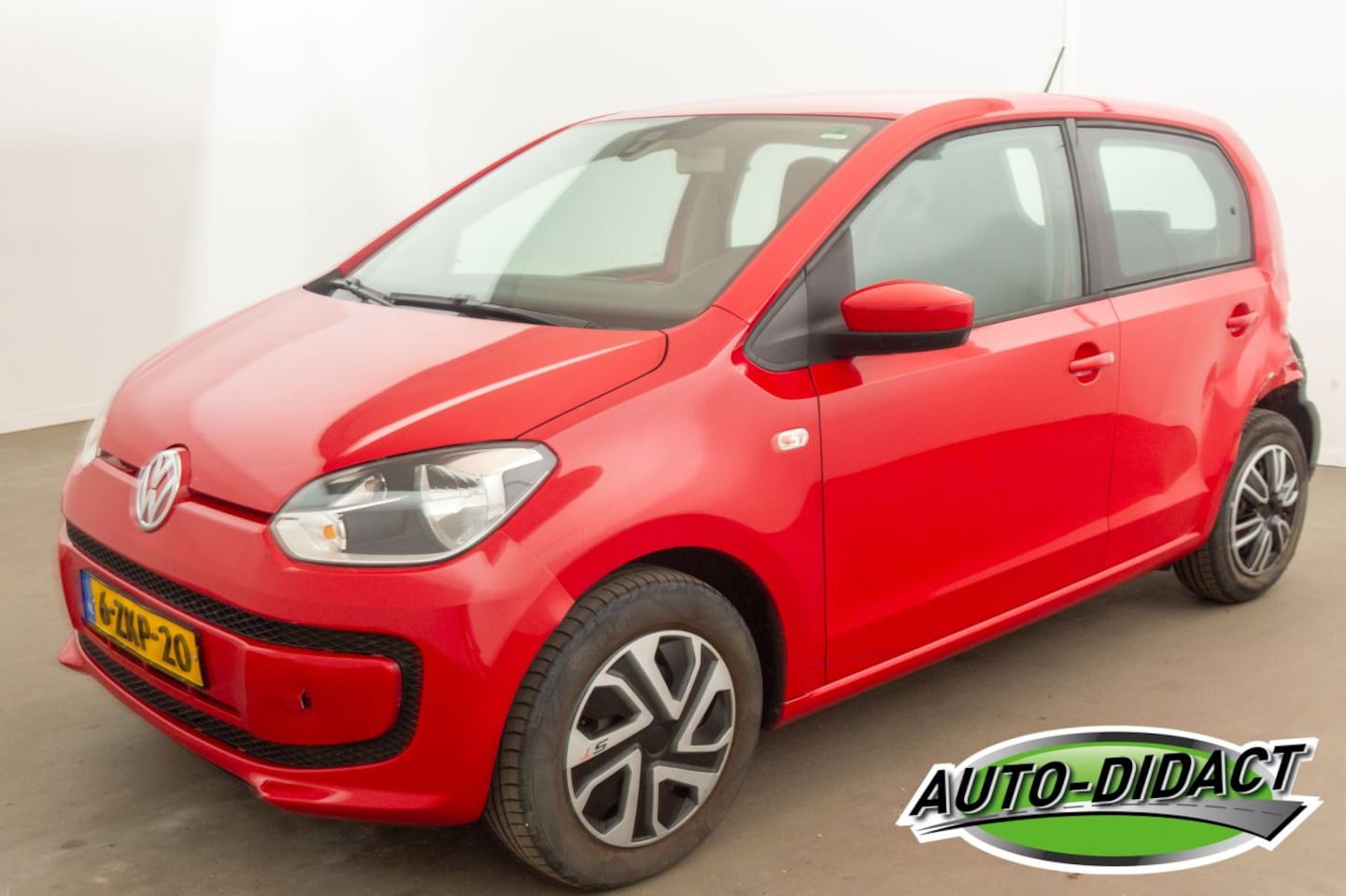 Volkswagen Up! - 1.0 Airco 119.807 km NAP move up! BlueMotion - AutoWereld.nl