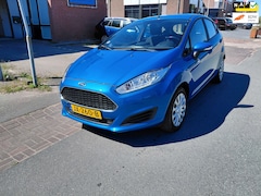 Ford Fiesta - 1.0 Style Navigatie Dis riem al vervangen