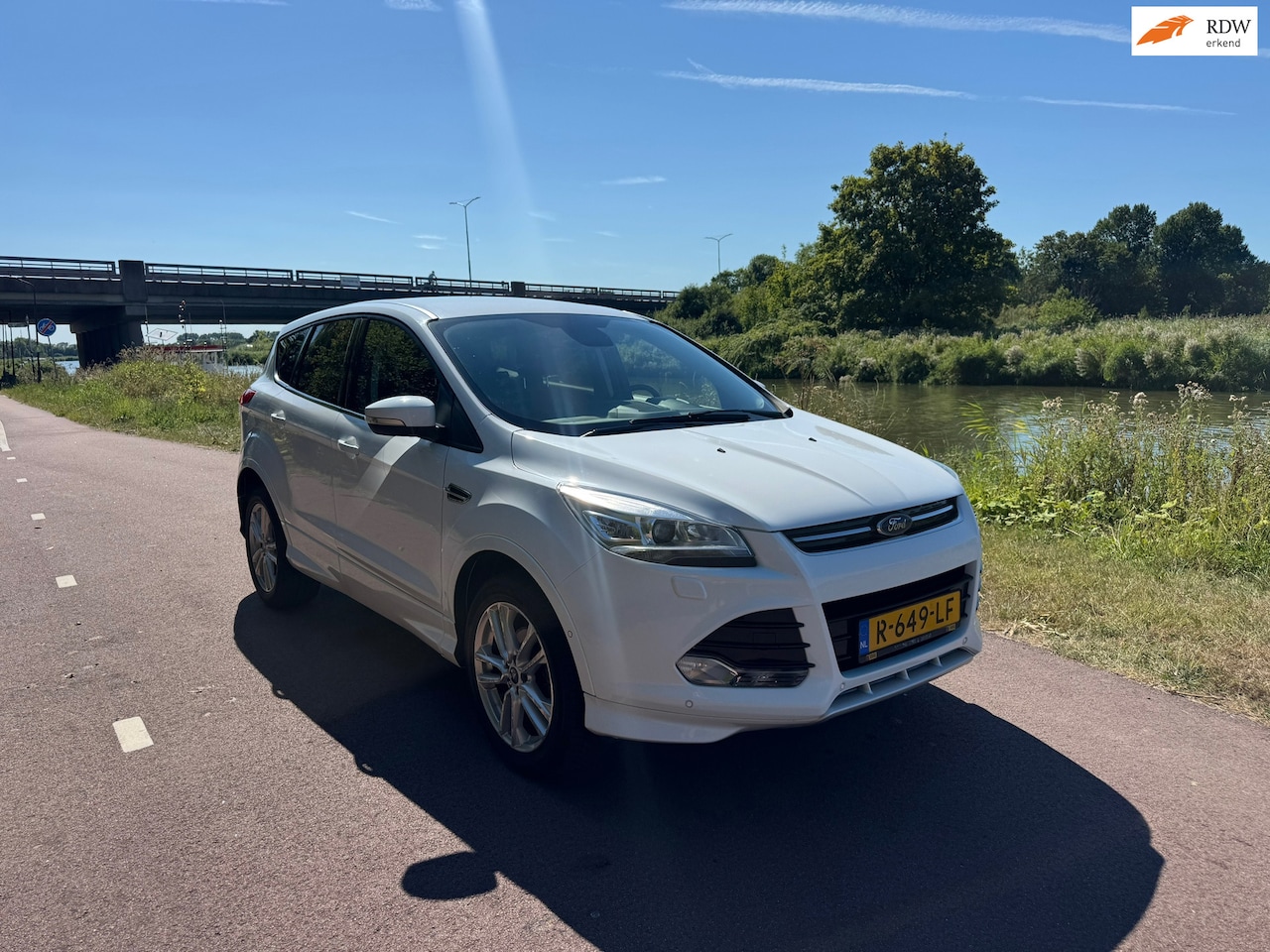 Ford Kuga - 1.5 Titanium ST-Line|Dis=V.V|Luxe uitv.|Trekh.| - AutoWereld.nl