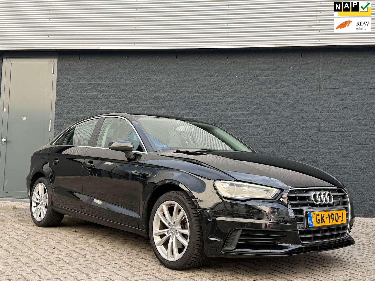 Audi A3 Limousine - 1.4 TFSI Ambiente S-LINE AUTOMAAT/LED - AutoWereld.nl