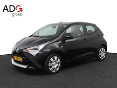 Toyota Aygo - 1.0 VVT-i x-play | Parkeercamera | Groot mediascherm | Apple Carplay Android Auto |