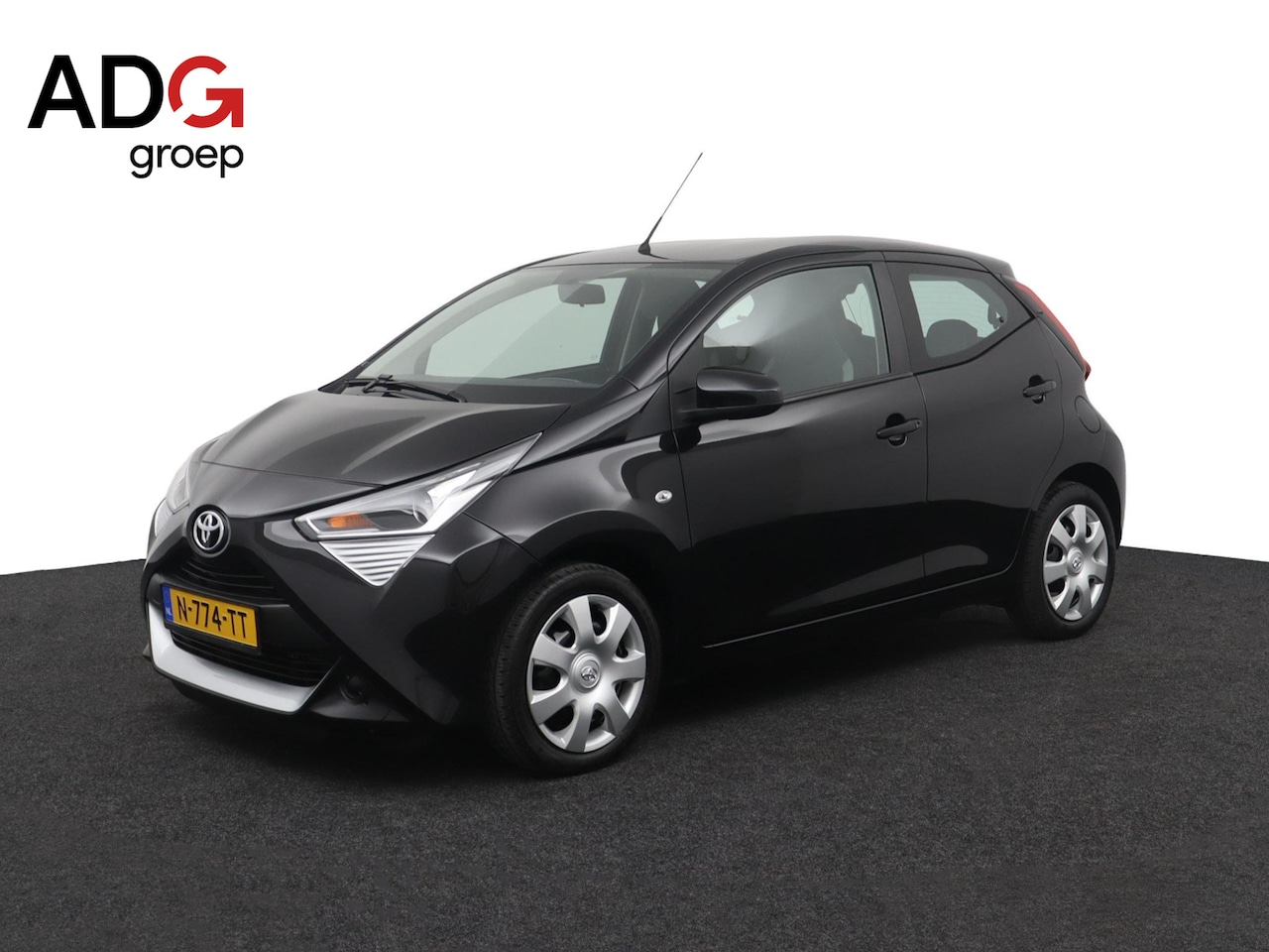 Toyota Aygo - 1.0 VVT-i x-play | Parkeercamera | Groot mediascherm | - AutoWereld.nl