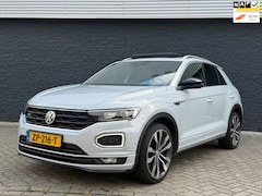 Volkswagen T-Roc - 1.5 TSI R-LINE DSG/PANO/LED