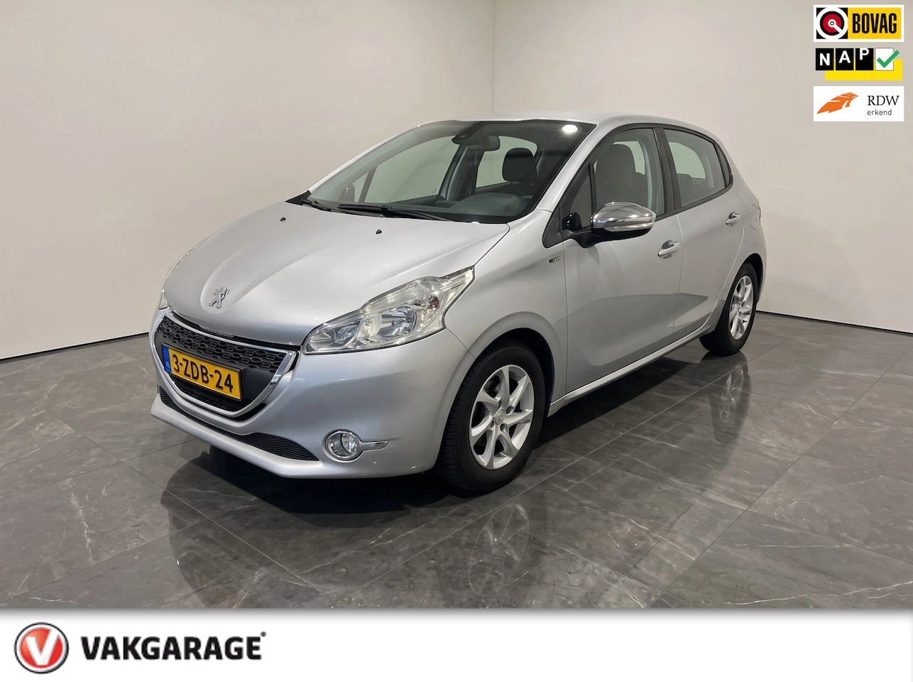 Peugeot 208 - 1.2 PureTech Style Pack 1.2 PureTech Style Pack - AutoWereld.nl