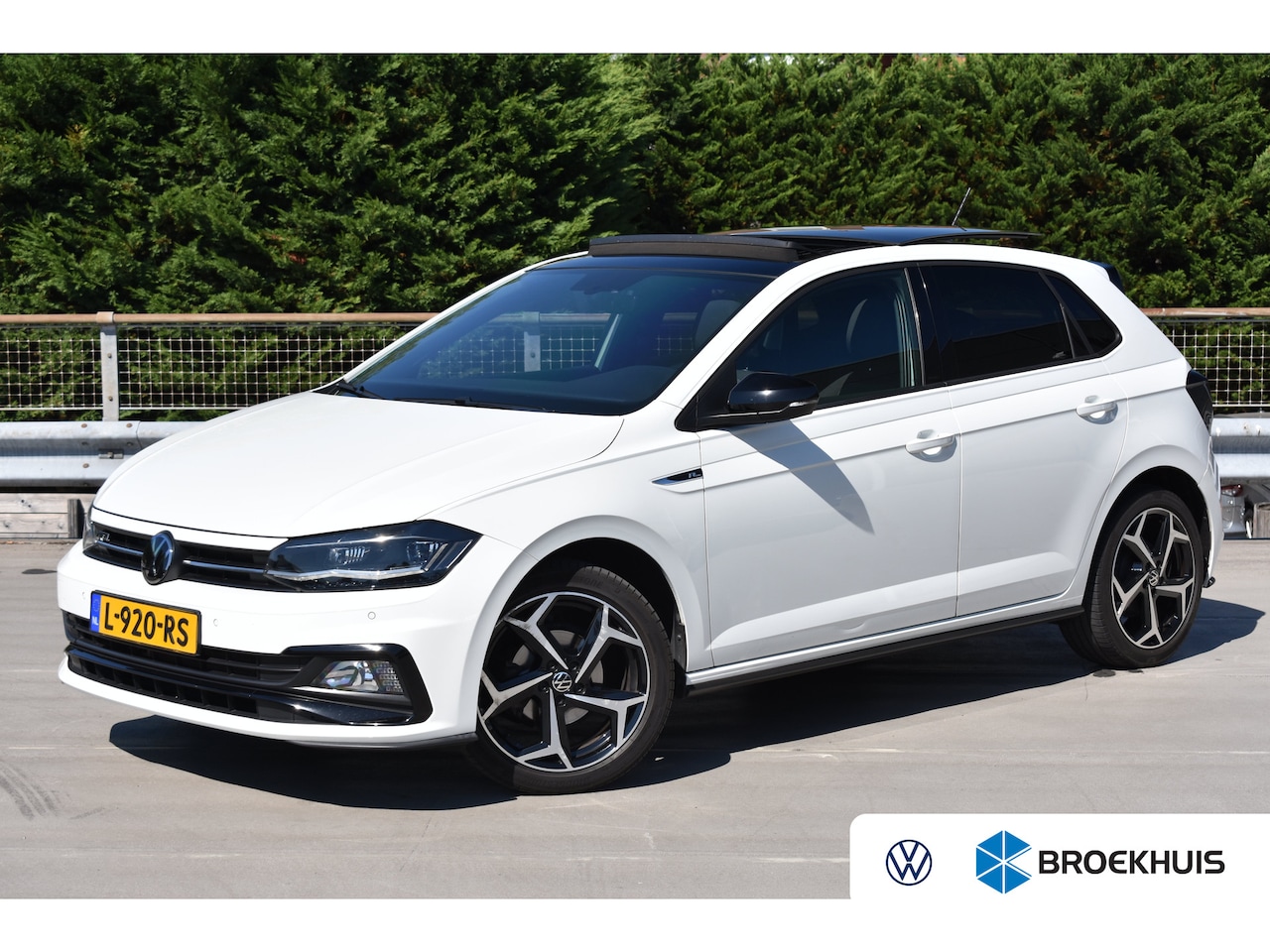 Volkswagen Polo - 1.0 TSI 95PK R-LINE DSG | PANORAMADAK | STOELVERW. | CAMERA | APP. CONNECT | NAVIGATIE | F - AutoWereld.nl